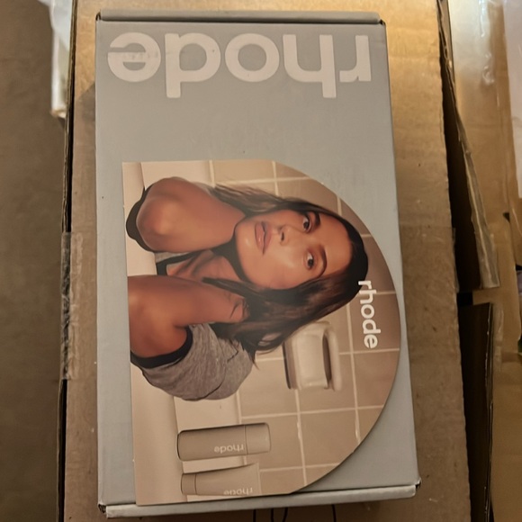 Rhode Skin Jelly Bean Peptide Lip Tint New In Box LIMITED EDITION - Picture 4 of 5